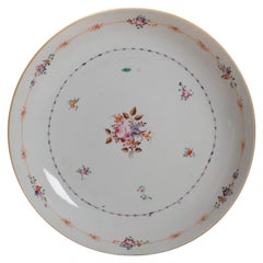 Antico piatto profondo in porcellana cinese Famille Rose Qianlong, XVIII secolo