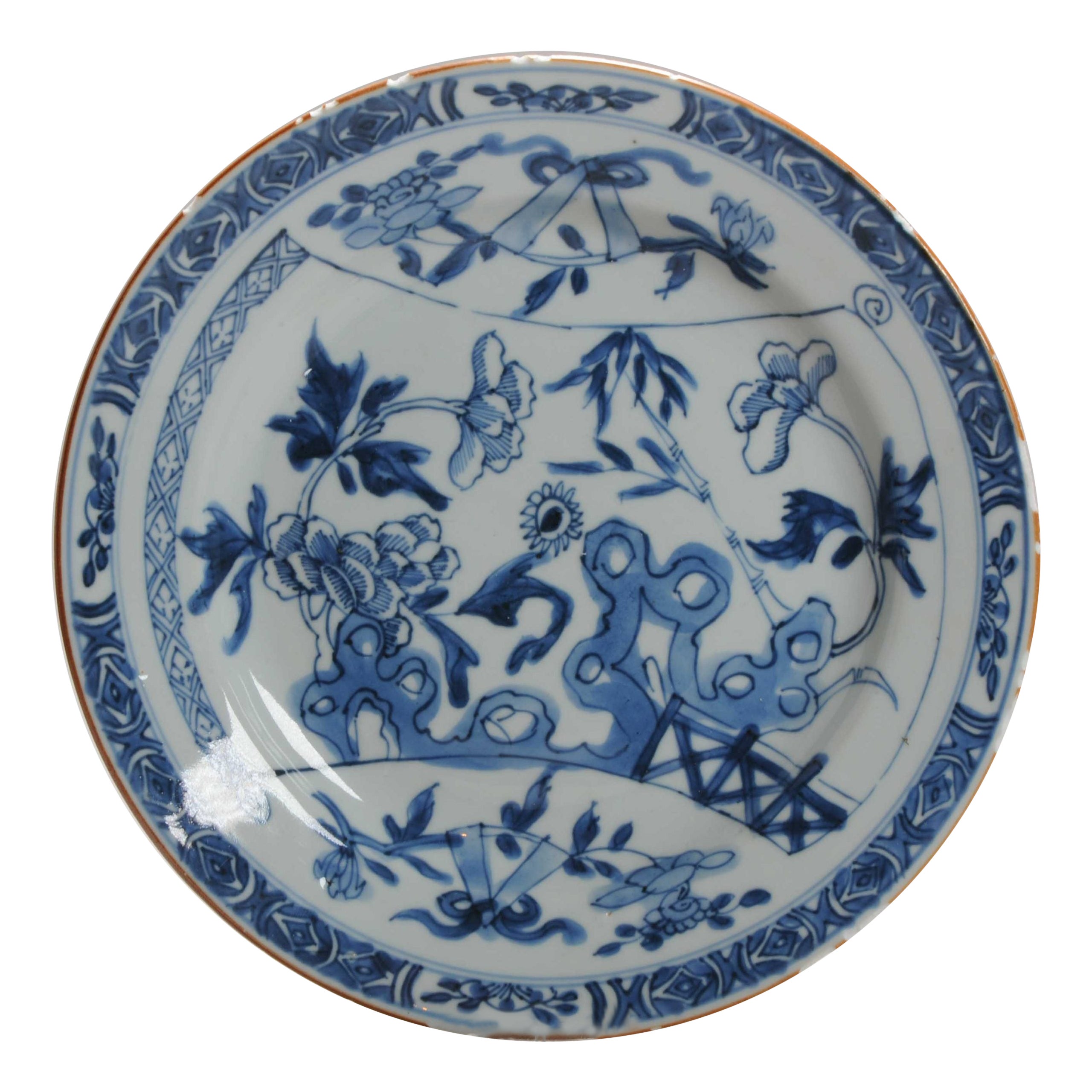 Antique Plate Chinese Porcelain Blue and White Plate Kangxi Period, 18th Century