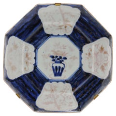 Antique Japanese Porcelain Meiji Arita Figural Polychrome Imari Dish, 19th C