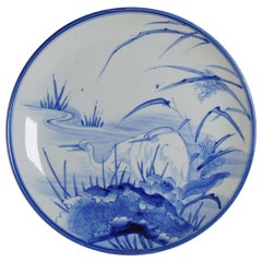 Antiguo Plato de Porcelana Japonesa del Periodo Edo Plato Arita Grullas, ca 1800