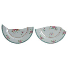 Antique Chinese Porcelain Qianlong Fencai Famille Rose Floral Dish, ca 1750