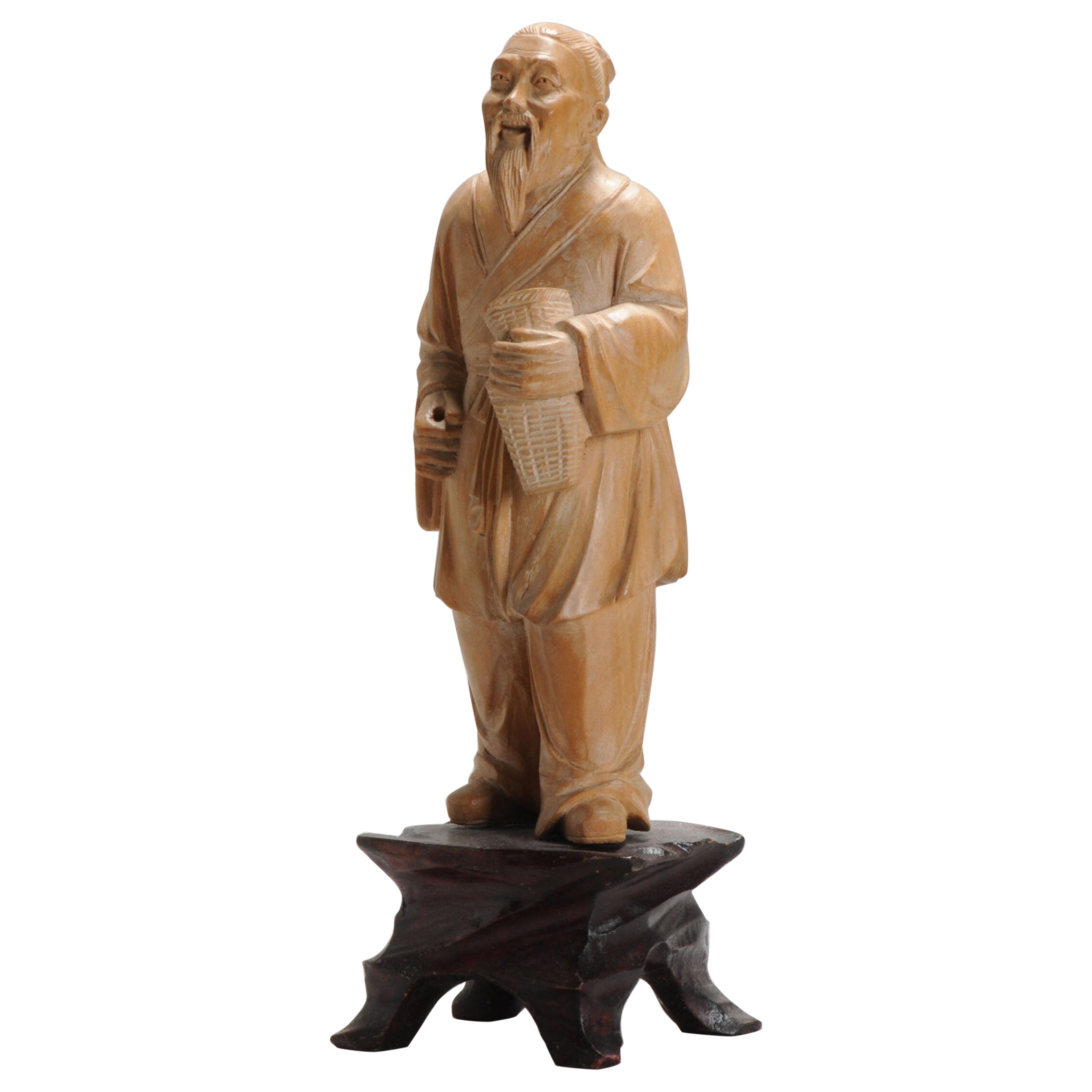 Fine Chinese Carved Wood Statue of Man Chinese Antique, ca 1900 For Sale