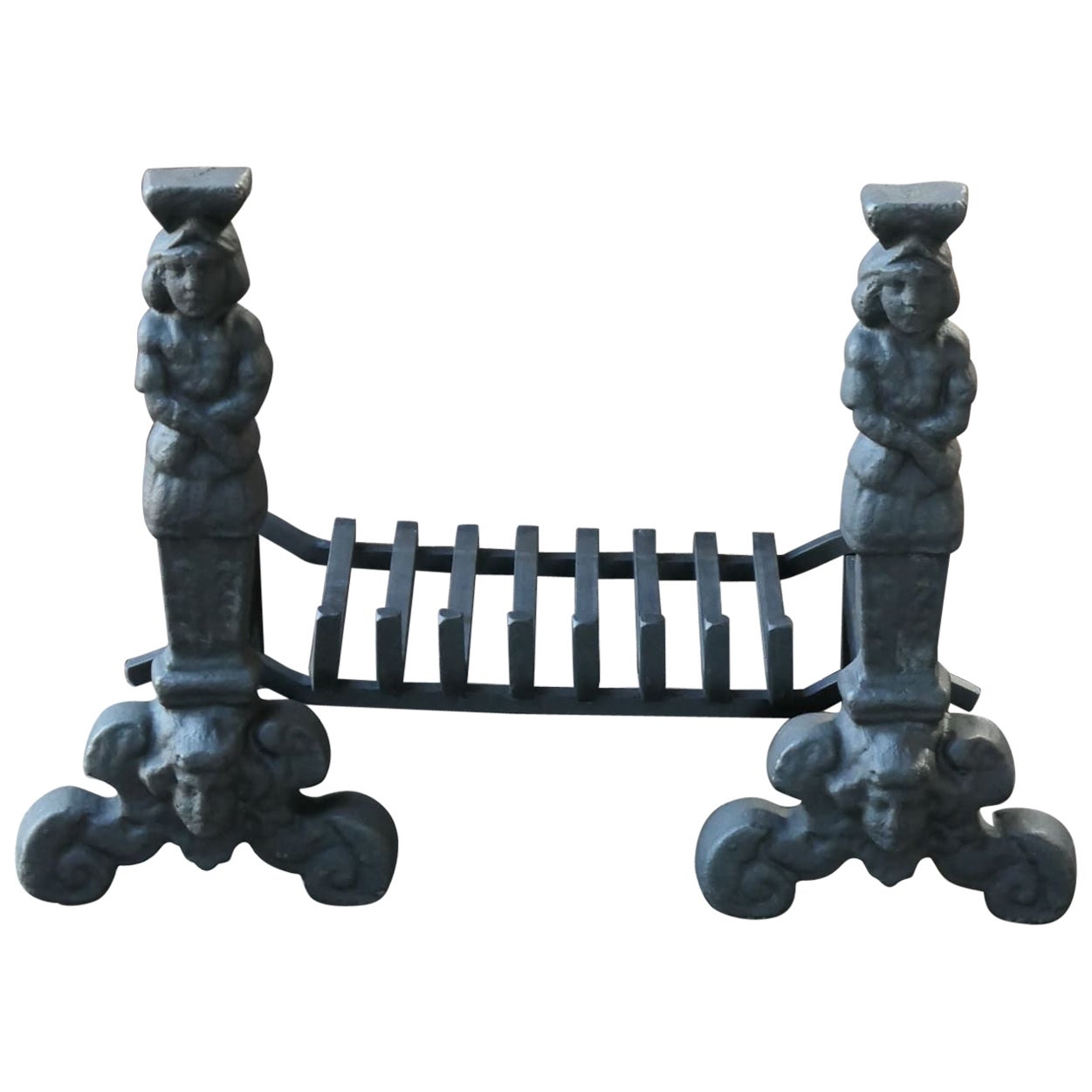 Grille de cheminée de style gothique français, 20e siècle