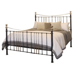 Letto extra largo in ottone e ferro in carbone e nichel, MSK86
