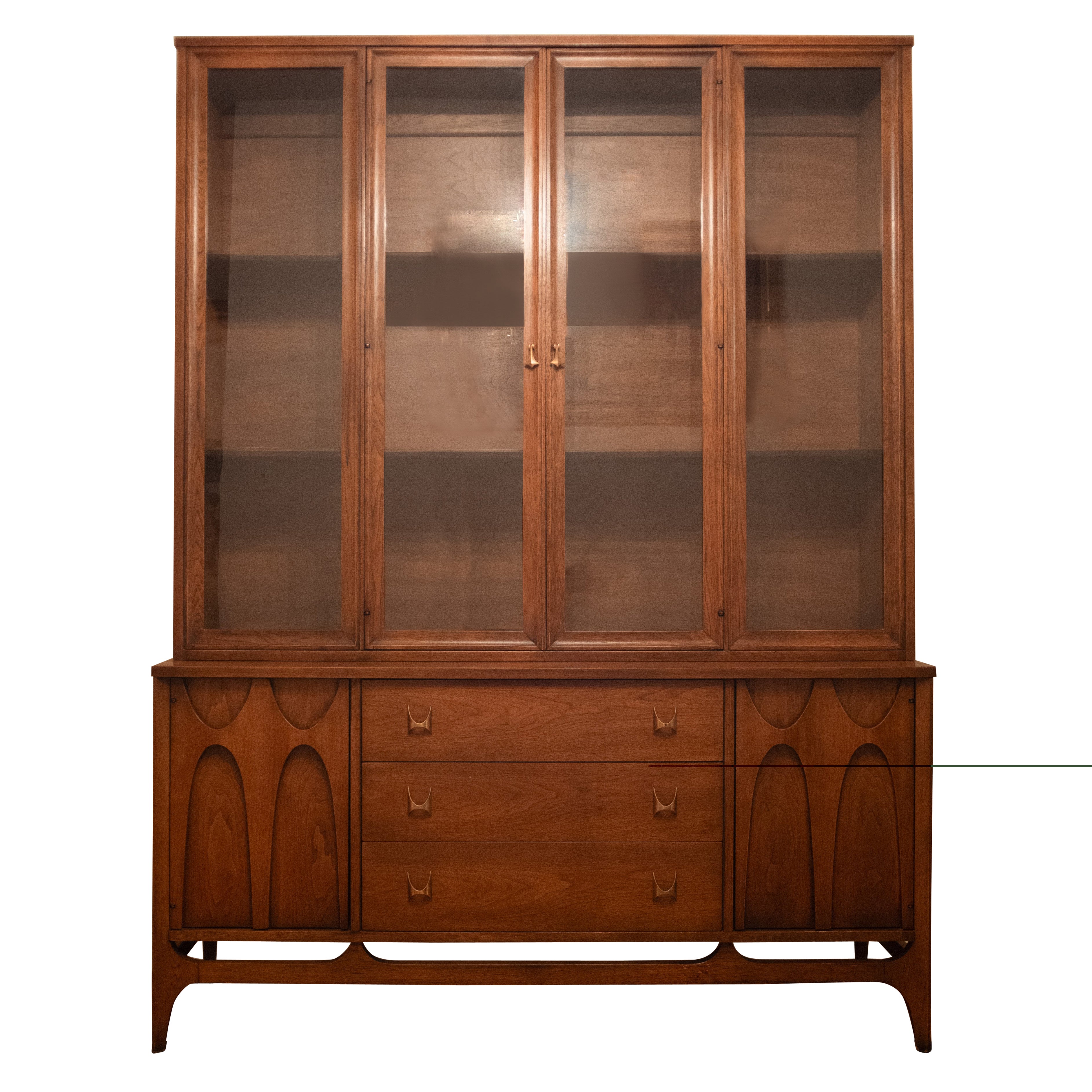 Broyhill Brasilia Model 6140-62/63 Breakfront Buffet/Hutch Walnut China Cabinet