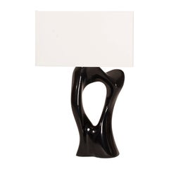 Lámpara de mesa Vesta en acabado lacado negro brillante con pantalla de seda marfil by Amorph