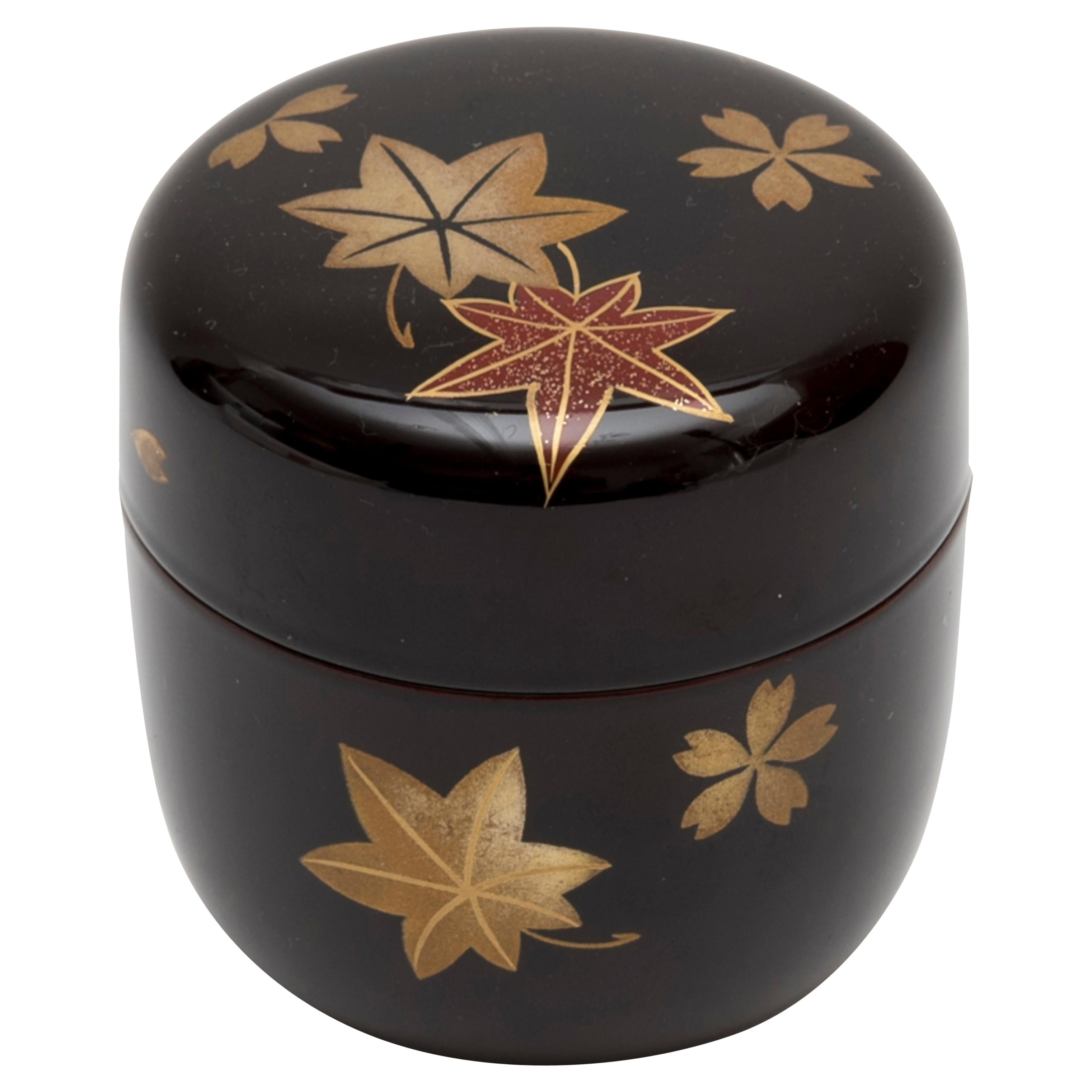 Japanese Natsume or tea box adorned with mapple leaves and sakure flowers For Sale