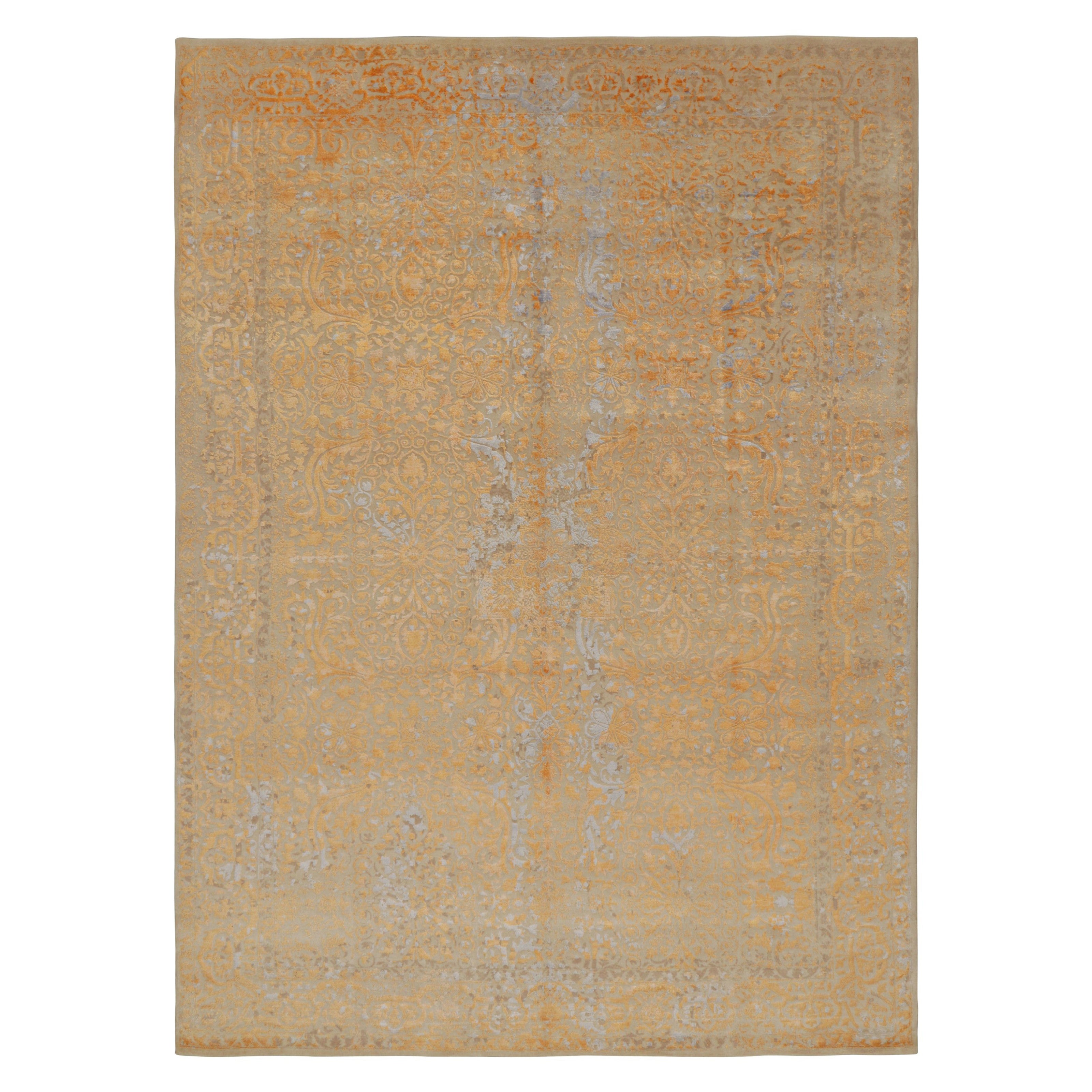 Rug & Kilim's Modern Classics Teppich mit floralen Mustern in Gold- und Blautönen
