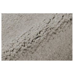 Rug & Kilim's Contemporary Textural Rug in Tones of Gray (Tapis texturé contemporain dans les tons gris)
