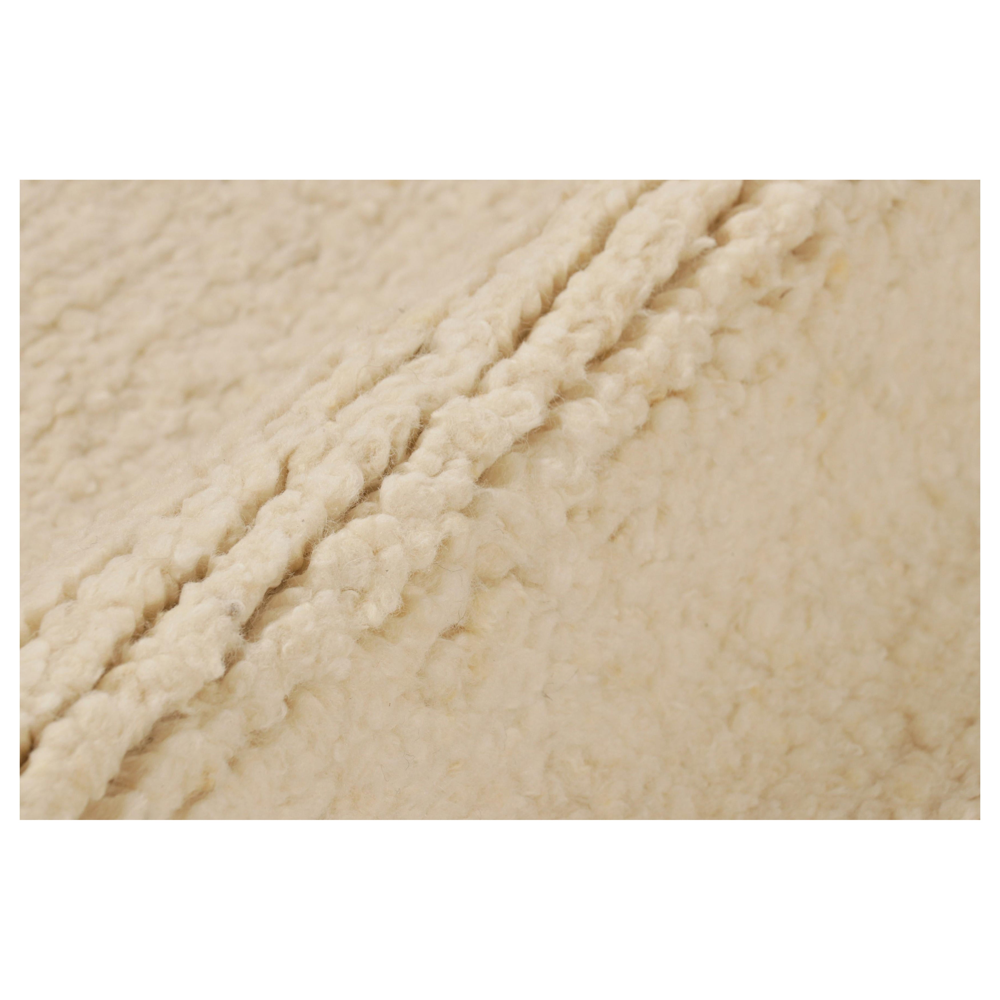 Rug & Kilim’s Contemporary Textural Rug in Tones of Beige, Cream and White