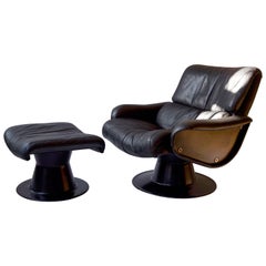 Yrjo Kukkapuro Swivel Chair with Ottoman