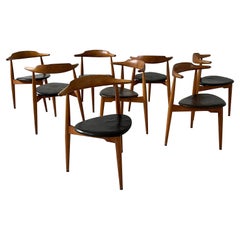 Ensemble de 8 chaises Heart de Hans J. Wegner