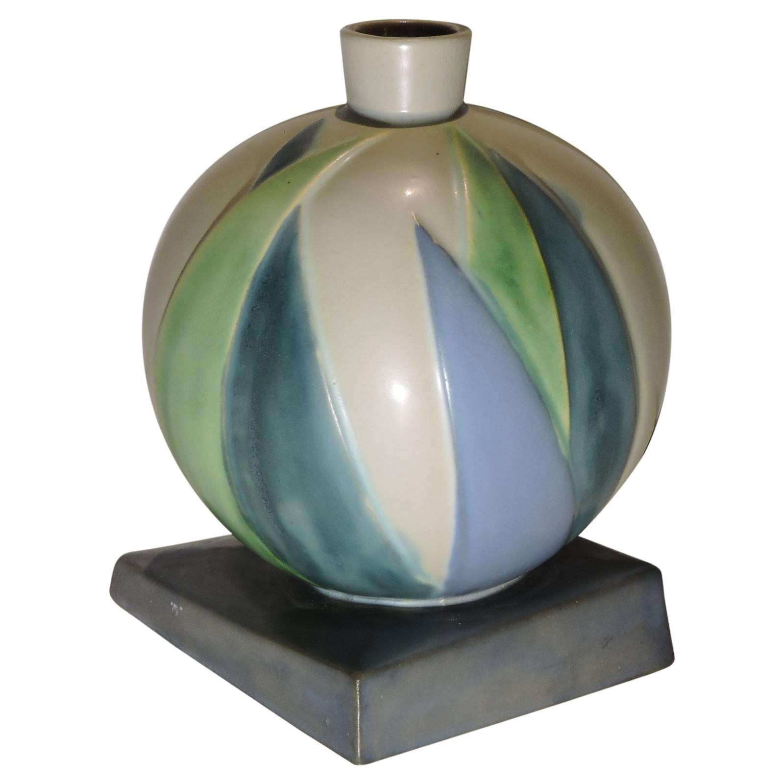 Roseville Futura Art Deco Lotus Ball Vase
