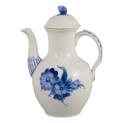 Royal Copenhagen Azul Acanalado Encaje Completo, cafetera. Aproximadamente 1930