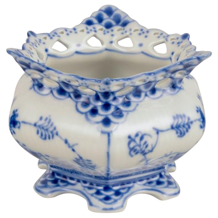 Zuccheriera in porcellana Royal Copenhagen Blue Fluted Full Lace.