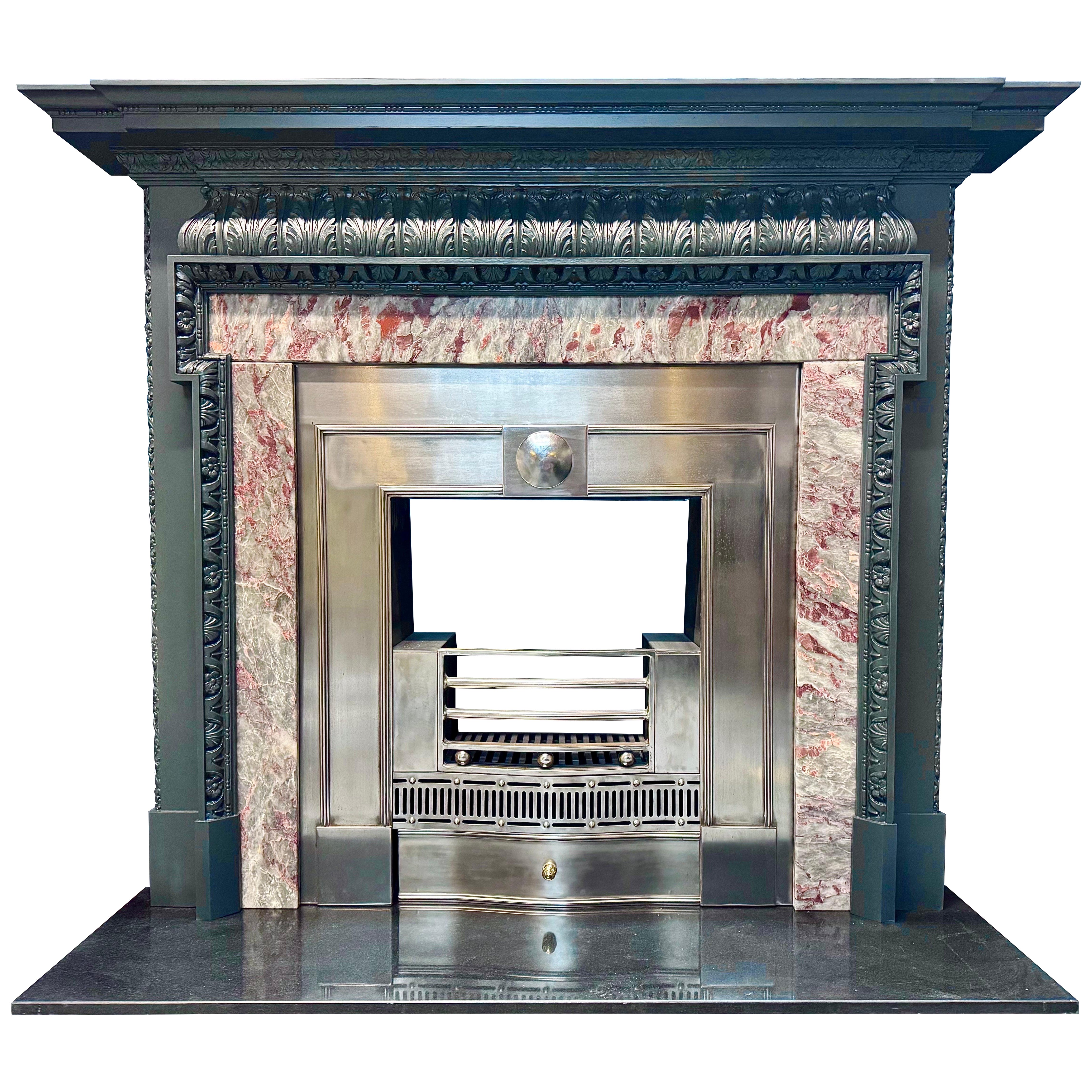 Gran chimenea victoriana de pino de estilo georgiano. en venta