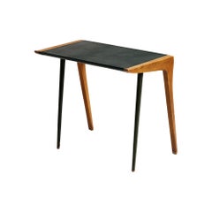 Mesa auxiliar de John Van Koert para Drexel