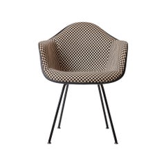 Poltrona di Charles and Ray Eames per Herman Miller