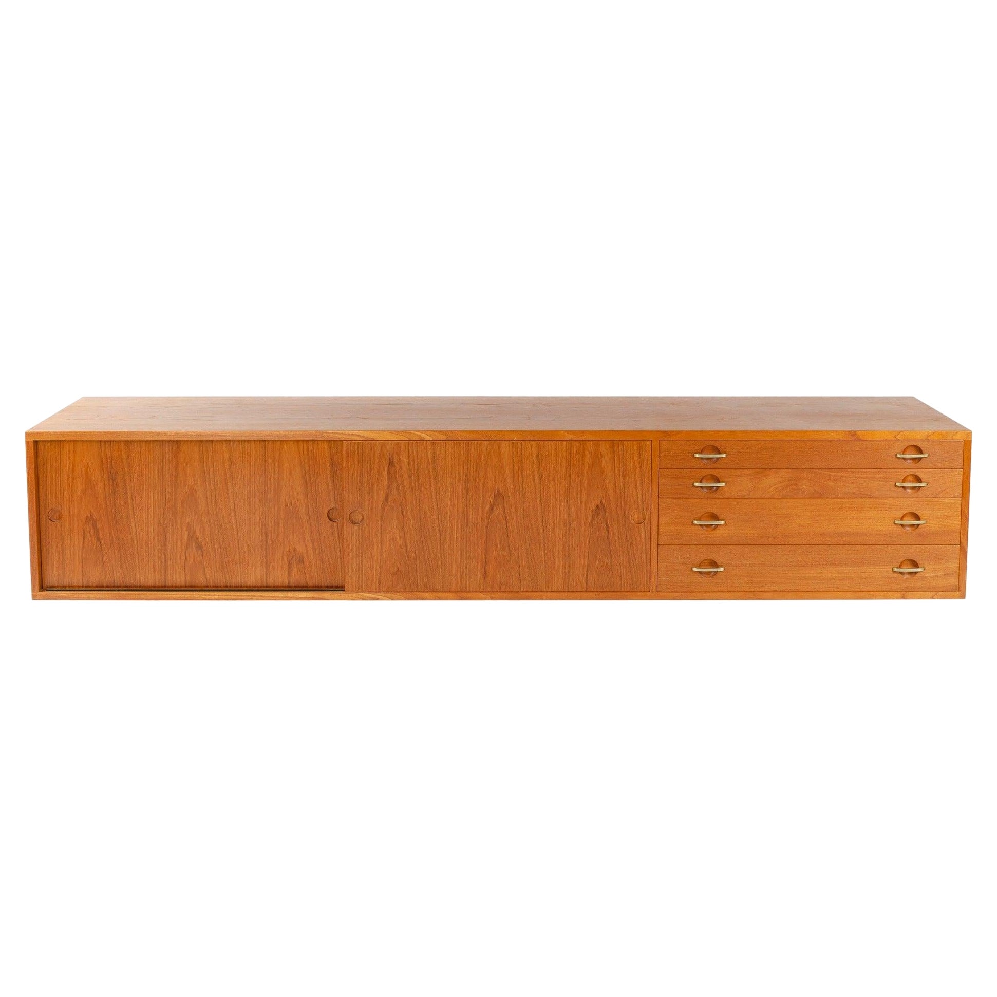 Armadio a muro in teak di Hans J. Wegner per Johannes Hansen, 1952 in vendita
