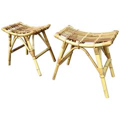 French Riviera, 1950s Beautiful Design Pair of Wicker Stools in Mint Condition