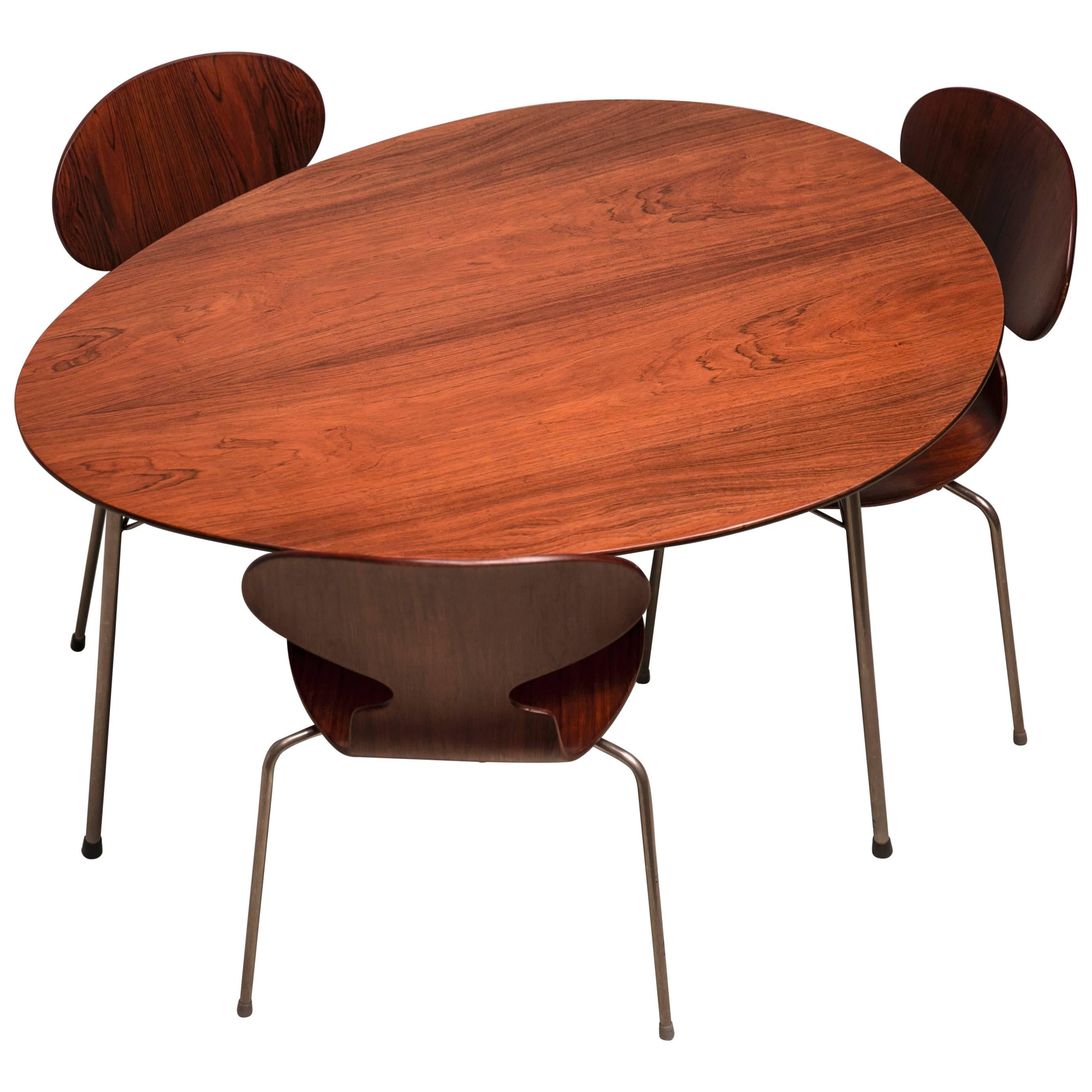 Exceptional Early Brazilian Rosewood Egg Table and Ant Chairs by Arne Jacobsen For Sale