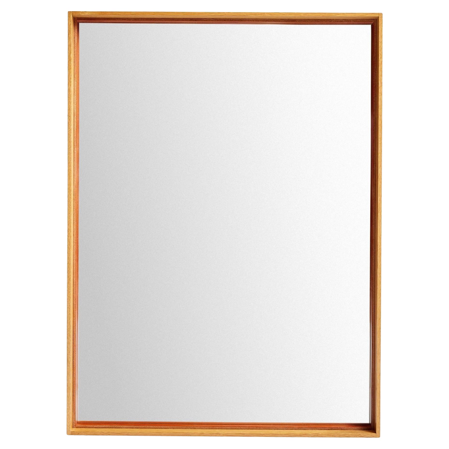 Specchio originale 'Thin Line' in legno massiccio con finiture in pelle, realizzato su ordinazione