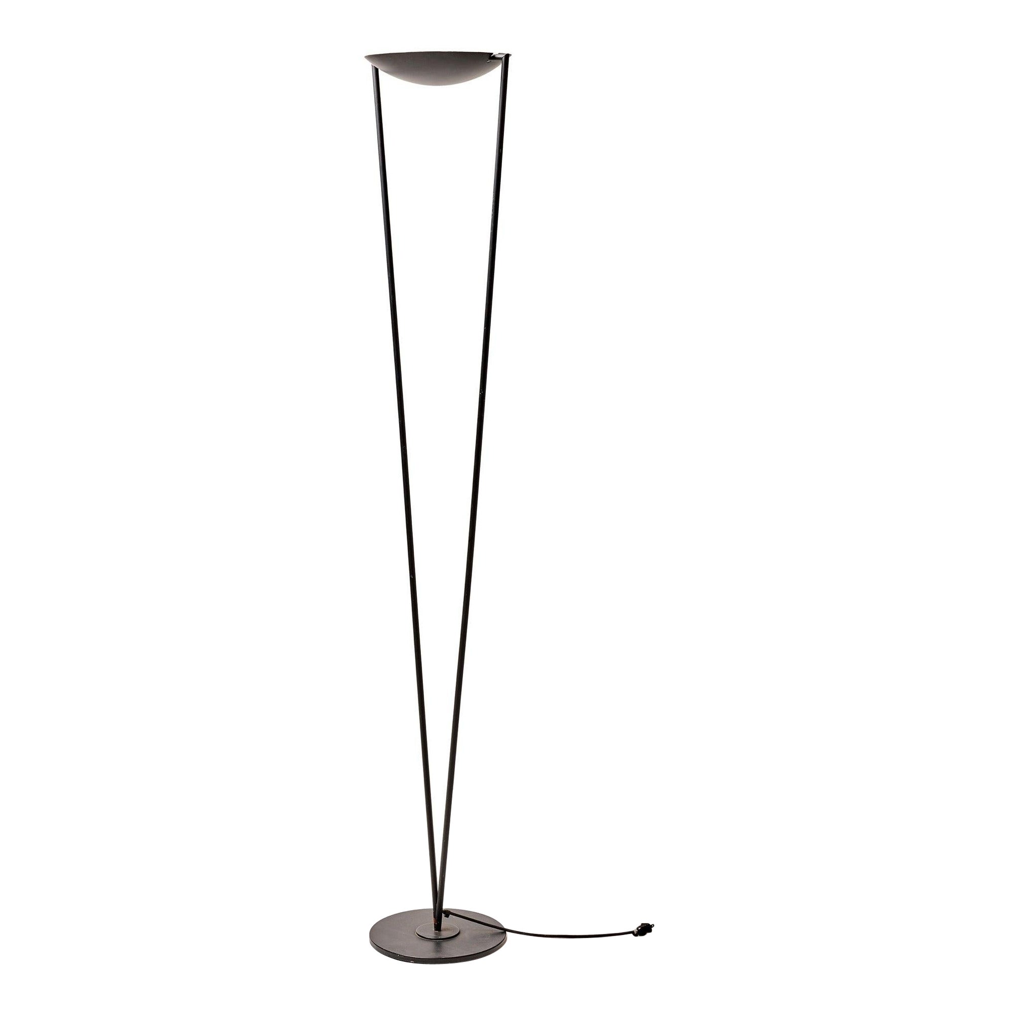 Minimalistische Stehlampe