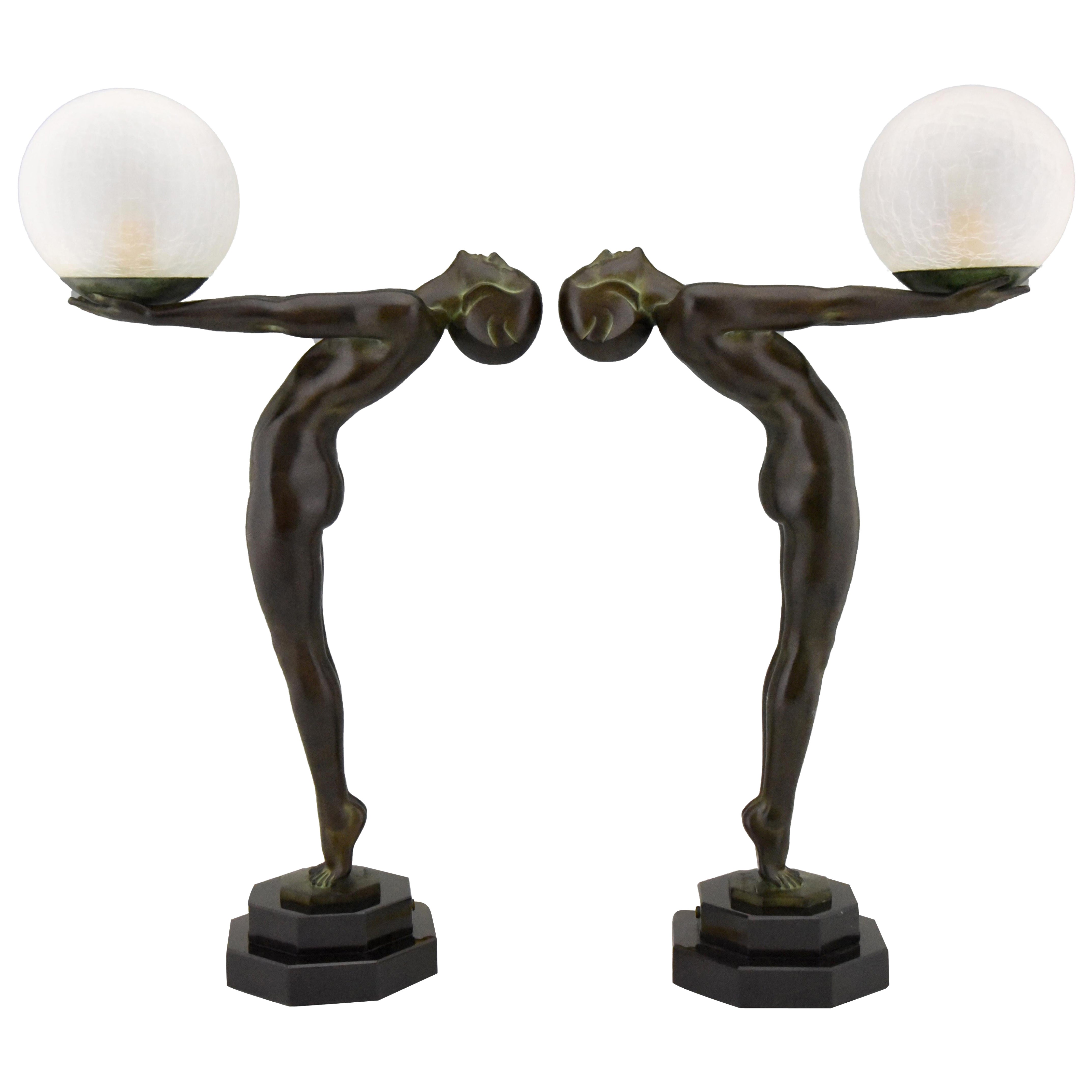 Lampen im Art-déco-Stil, Lumina-Lampen, stehende Aktskulptur Max Le Verrier, Paar