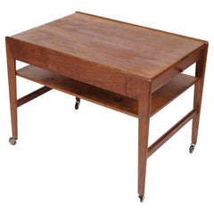 Beistelltisch mit Rädern aus Teakholz, dänisches Design aus den 1960er Jahren