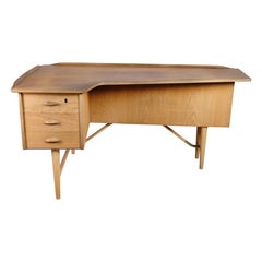 Bureau Boomerang en teck et laiton de Peter L. Nielsen pour Hedensted Furniture