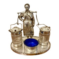 Antiguo e inusual juego de vinagreras con baño de plata de calidad eduardiana