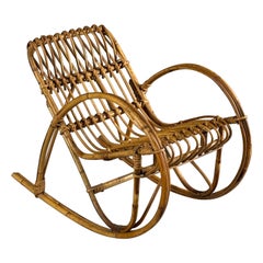 Sedia a dondolo vintage in vimini da bambini, 1960s