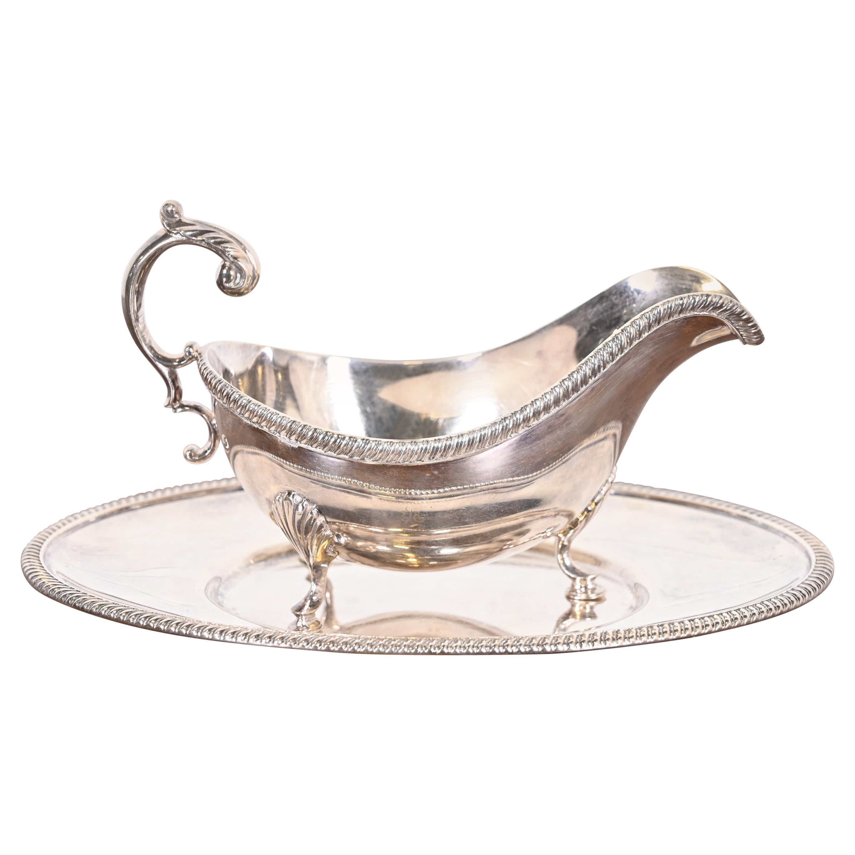 Tiffany & Co. Salsera de plata antigua con bandeja en venta