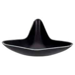 Gunnar Nylund for Rörstrand. Rare "Caolina" ceramic bowl. Black glaze