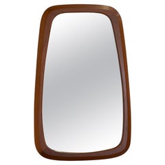 Miroir de forme organique en teck sculpté de style Ateljé Glas & Trä du milieu du siècle dernier