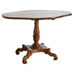 Italiano, Toscana, Mesa central de nogal con forma neoclásica tardía, ca. 1840