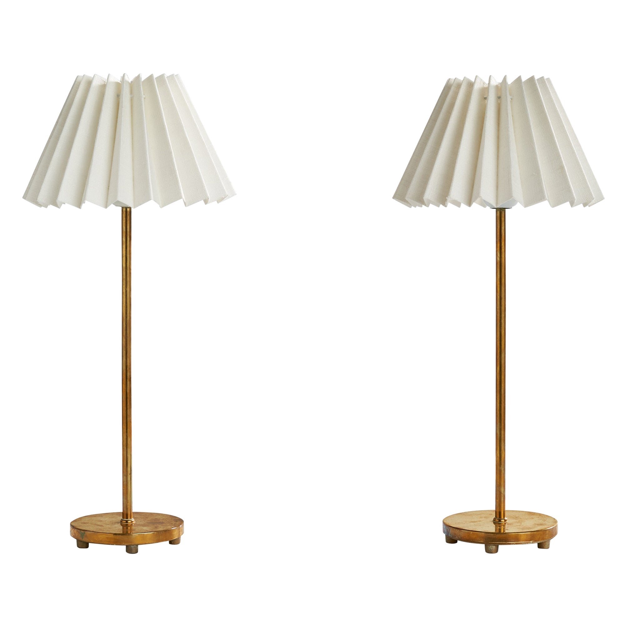 Falkenbergs Belysning, lampes de bureau, laiton, tissu, Suède, années 1960