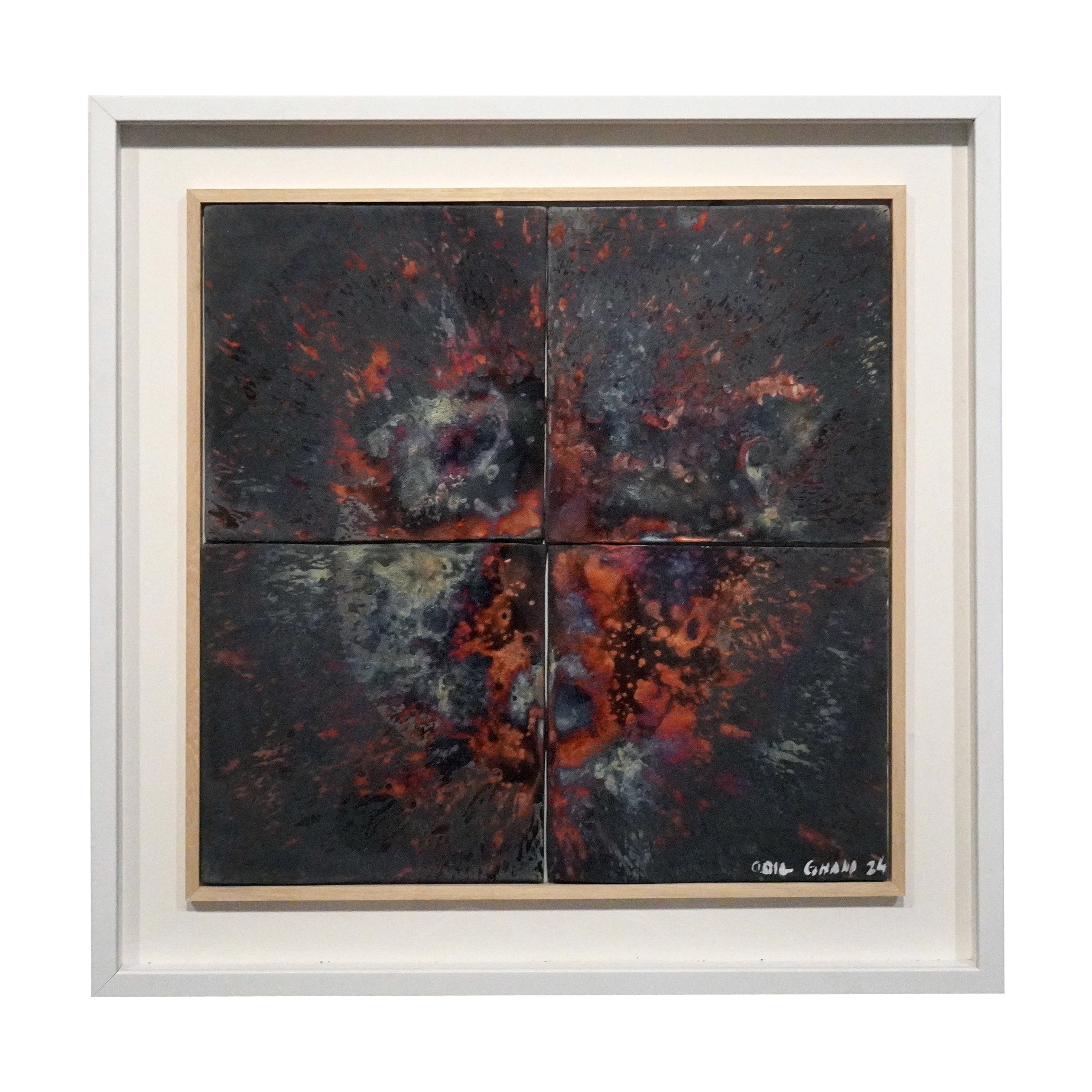 Kaiga 4 - Arte mural en cerámica raku enmarcado de 2' x 2' - RAAQUU Nº de serie 2400003