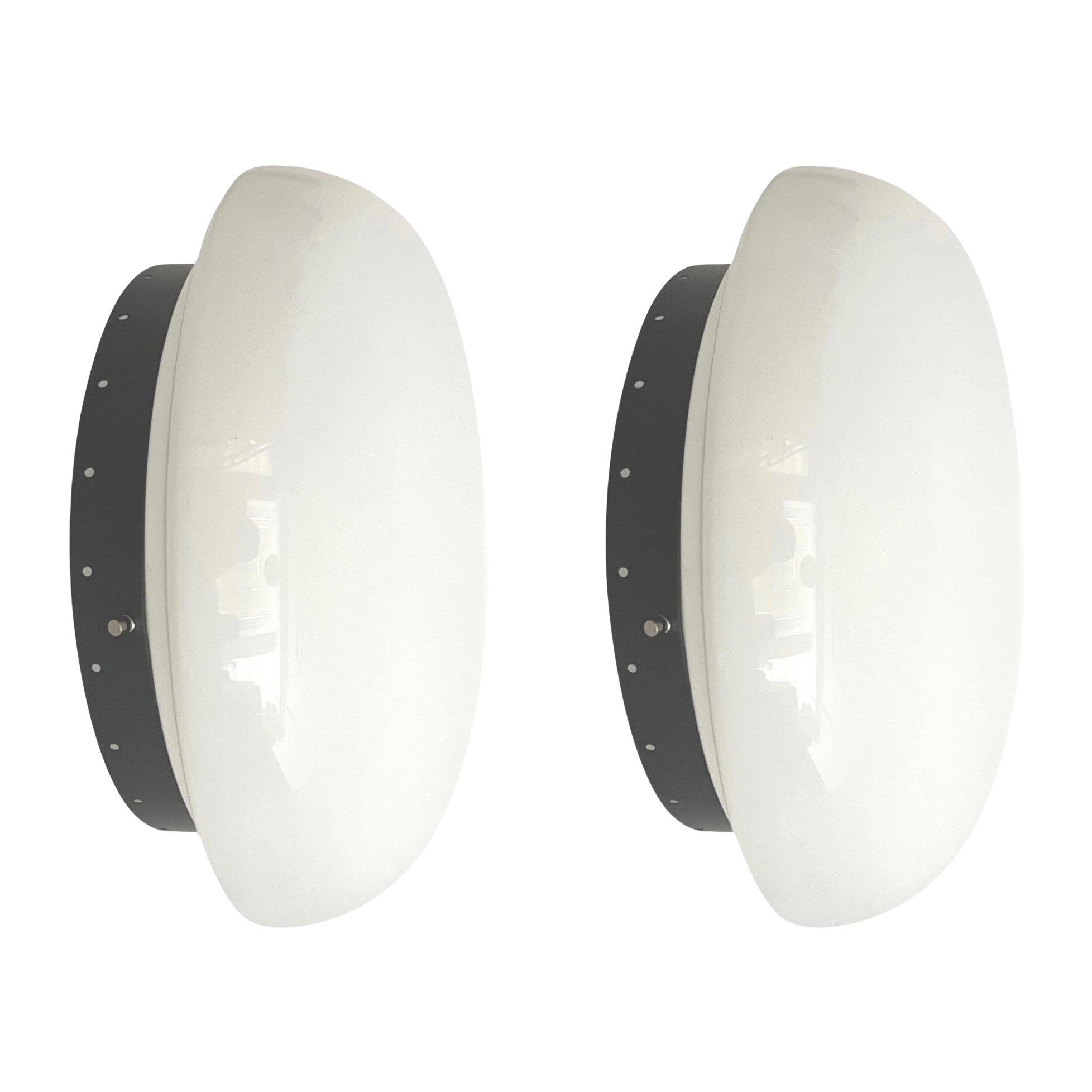 Large Italian Mid-Century Large Pair of White glass Wall Sconces by VeArt, 1970s