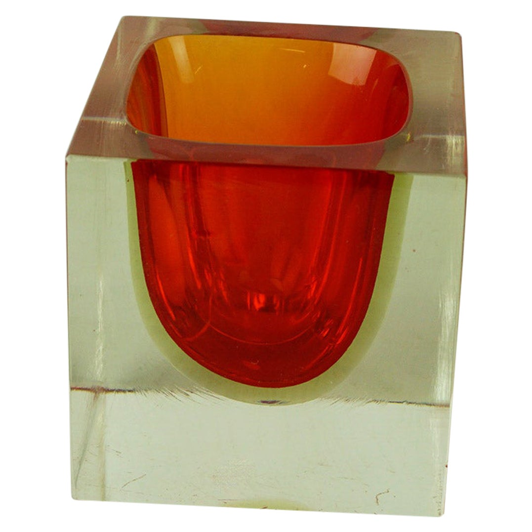 Vaso a blocco di Murano rosso di Flavio Poli per Seguso