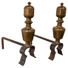 Paire de capuchons de cheminée en bronze et fer forgé des années 1850