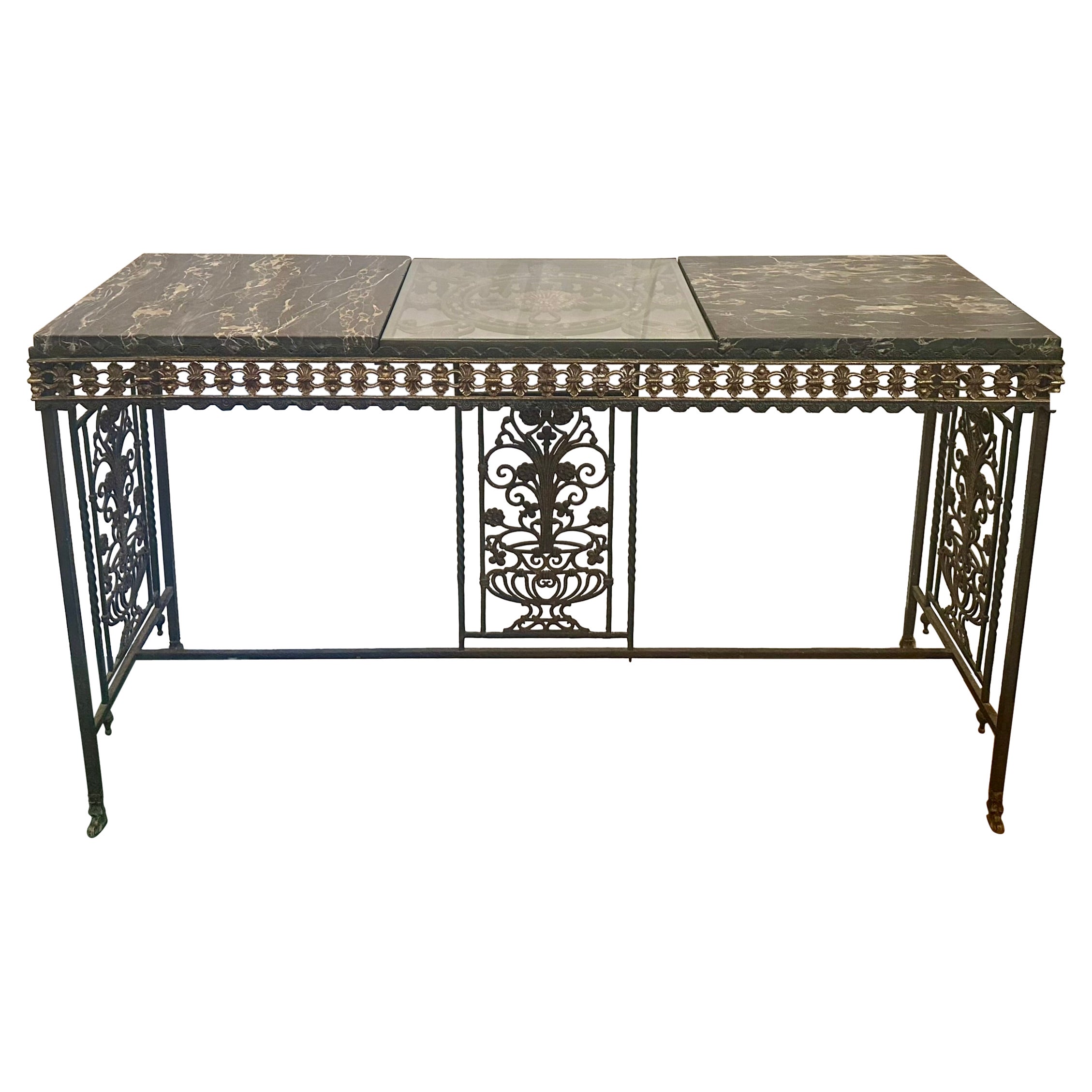 Antiker Konsolentisch aus Schmiedeeisen, Messing und Marmor im Mizner-Stil, ca. 1920-1930 im Angebot