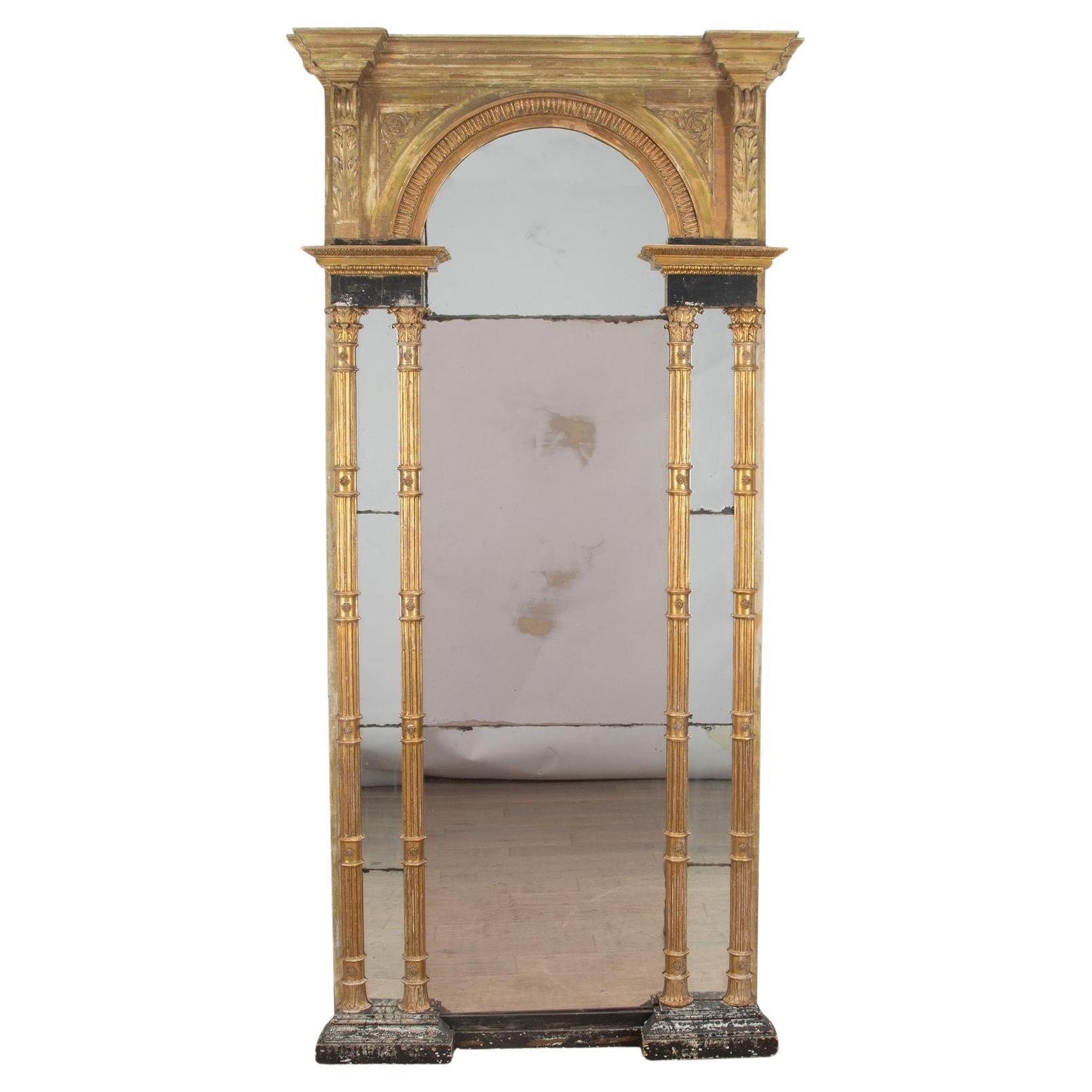 Miroir doré français du XVIIIe siècle