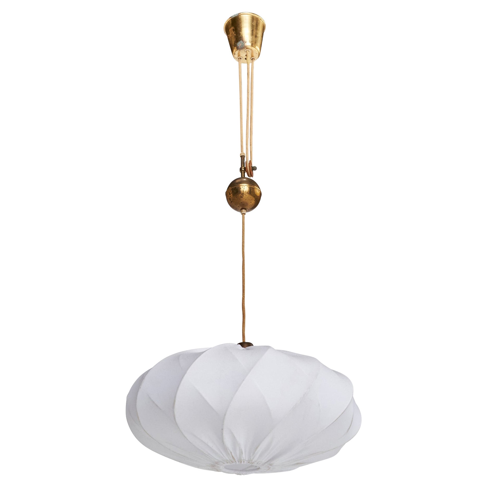 Lampe à suspension Nordiska Kompaniet, laiton, tissu, Suède, années 1940