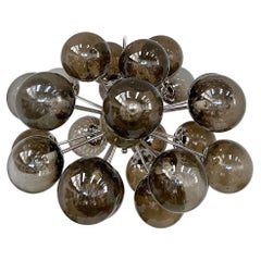 Lampadario Ovale Sputnik di Fabio Ltd