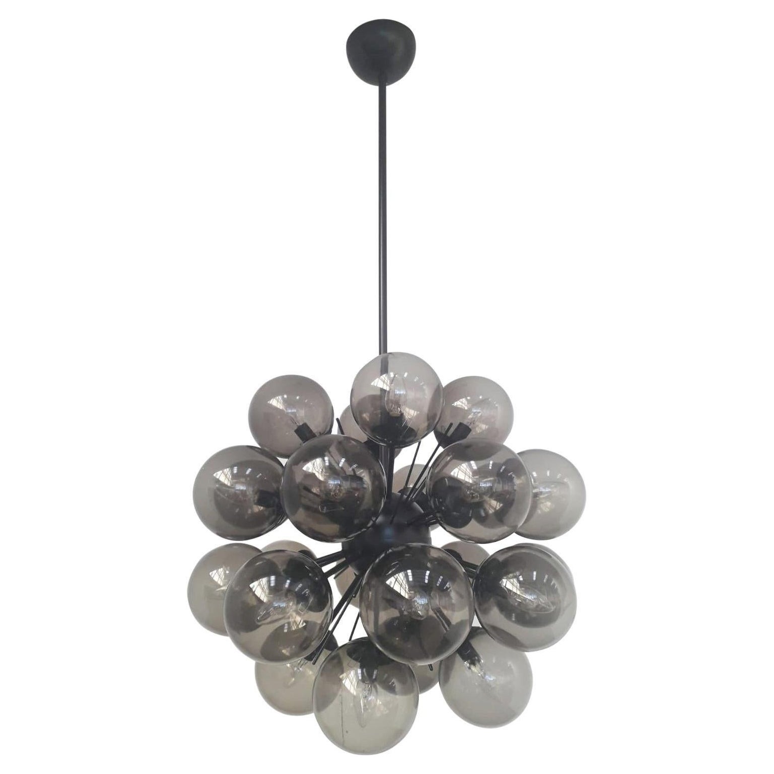 Lampadario Ventiquattro Sputnik di Fabio Ltd in vendita