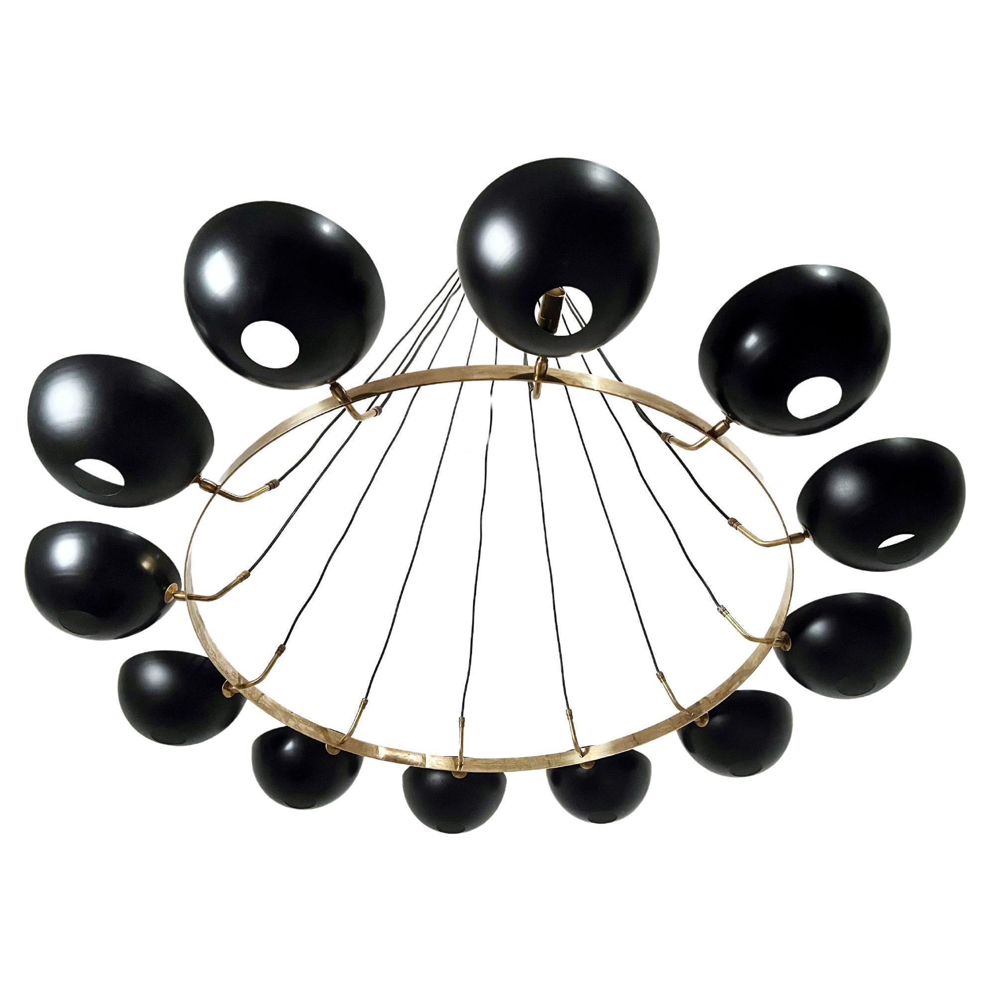 Lampadario moderno in ottone e smalto di Fabio LTD
