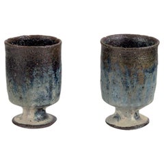 Gutte Eriksen, Danimarca. Due tazze in ceramica con tecnica raku. Circa 1960