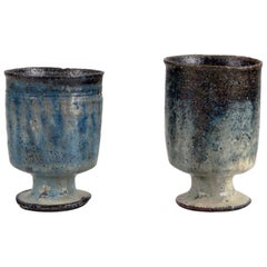 Gutte Eriksen, Danimarca. Due tazze in ceramica con tecnica raku.