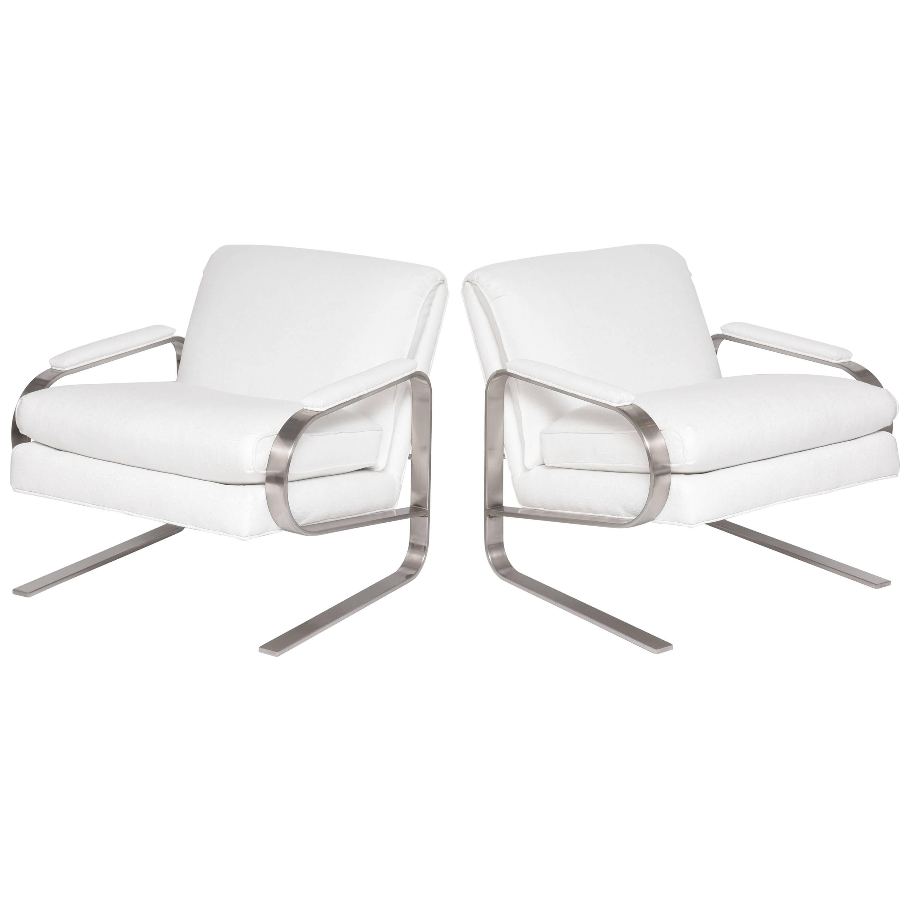 Pair of 1970s Mid-Century Modern Lounge Chairs Style of Milo Baughman